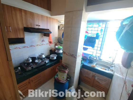 850 sft flat with Titas gas connection